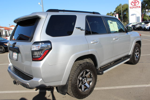 Certified 2024 Toyota 4Runner TRD Off-Road Premium w/ Moonroof Package AWD/4WD image 17