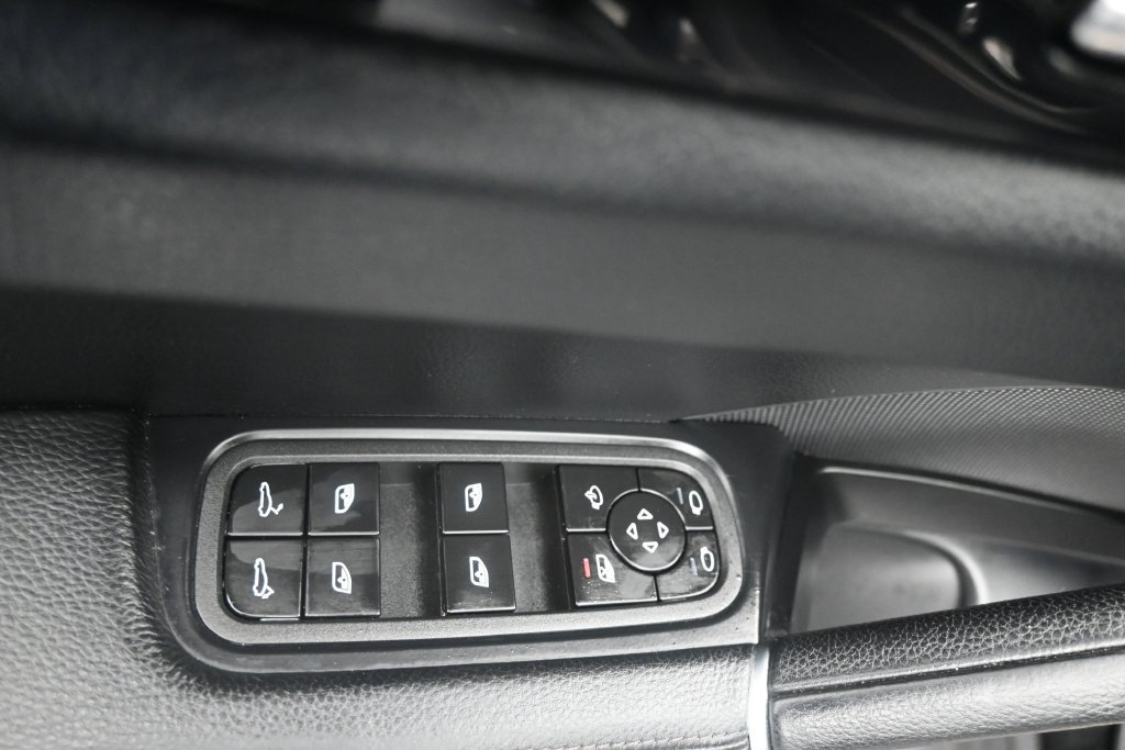 Used 2020 Porsche Cayenne AWD/4WD image 11