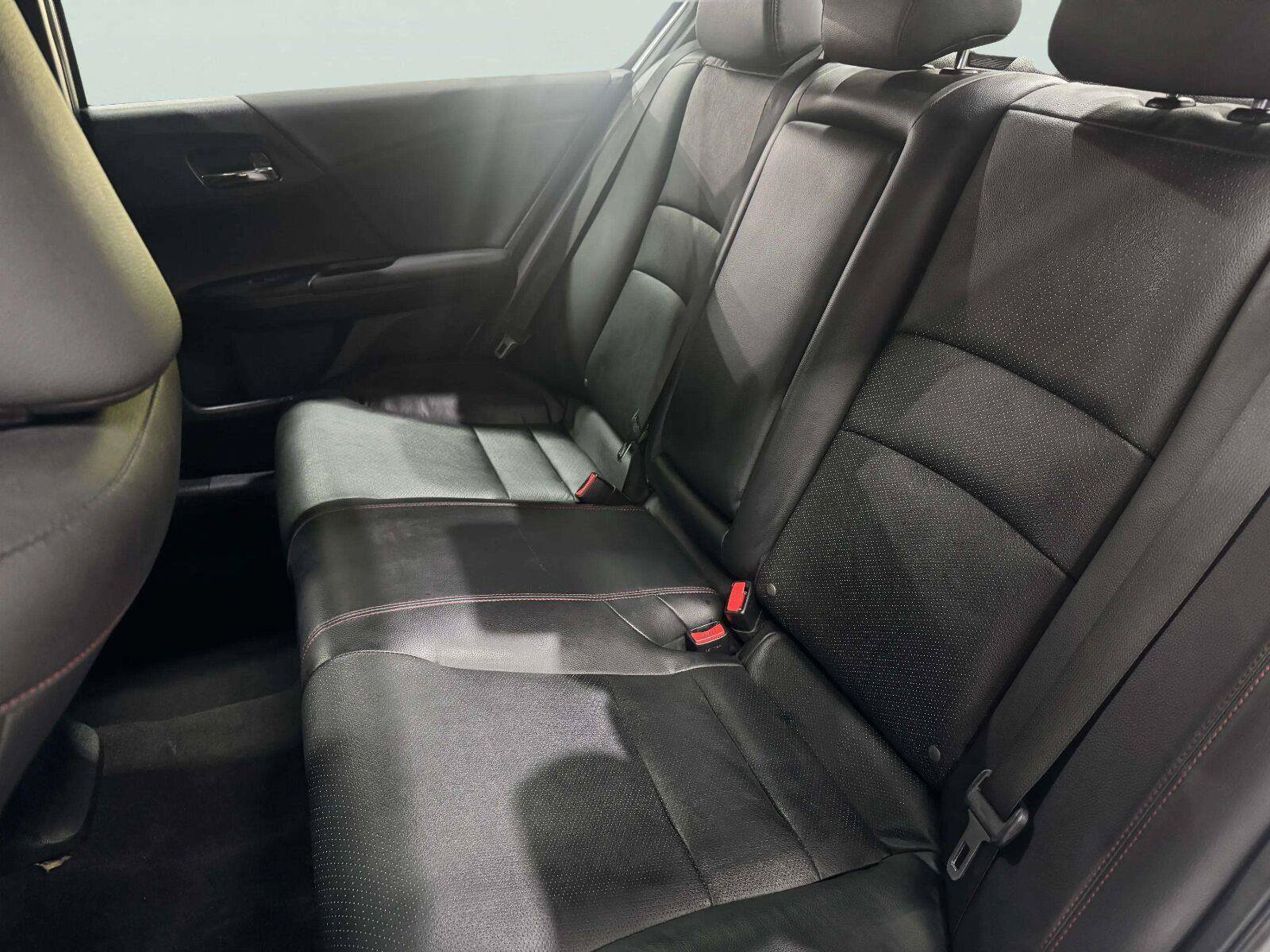 Used 2017 Honda Accord Sport Special Edition image 29