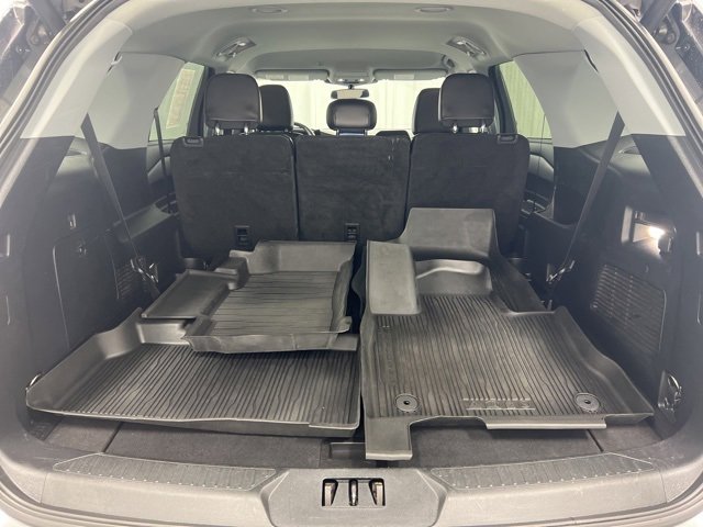 Used 2022 Ford Explorer XLT w/ Equipment Group 202A image 10