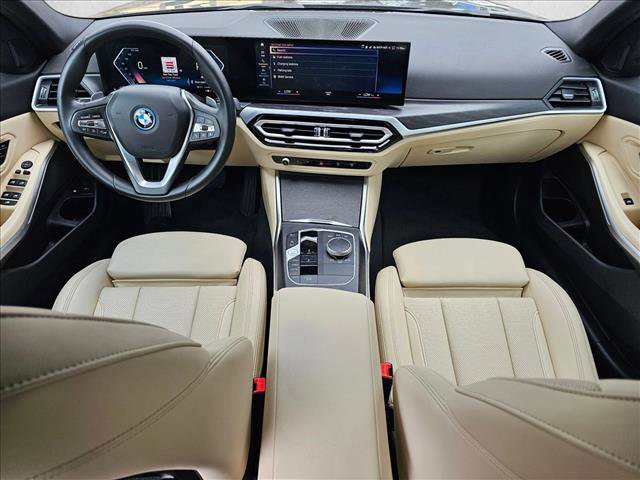 Used 2023 BMW 330e xDrive w/ Driving Assistance Package AWD/4WD image 17