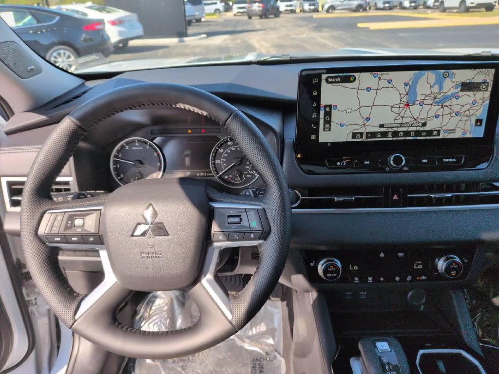 New 2026 Mitsubishi Outlander AWD image 29