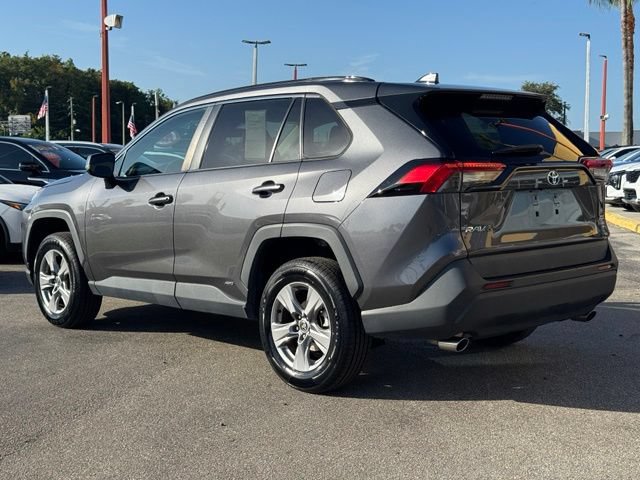 Used 2022 Toyota RAV4 XLE w/ Convenience Package AWD/4WD image 4