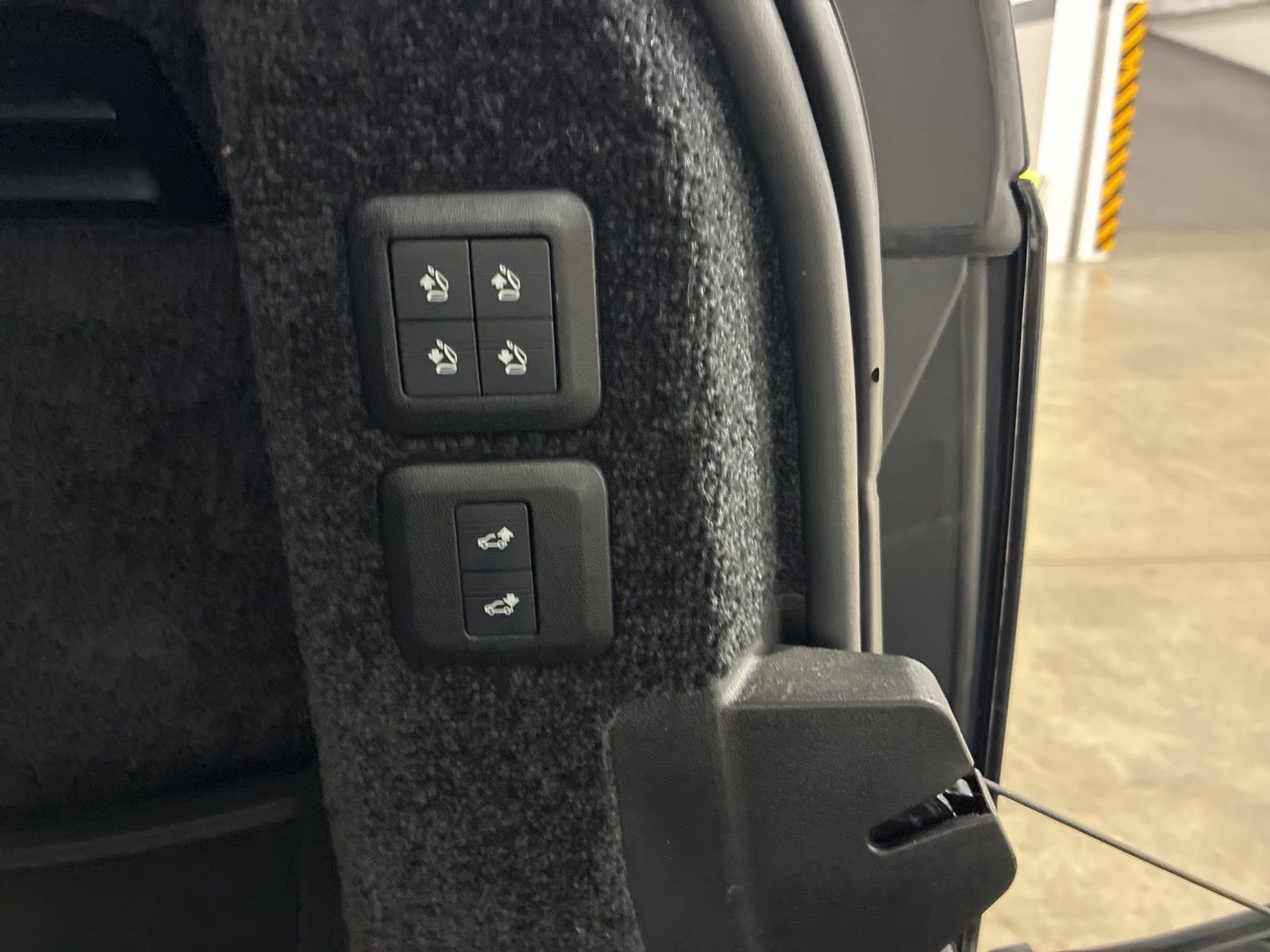 Used 2021 Land Rover Range Rover Westminster Edition image 8