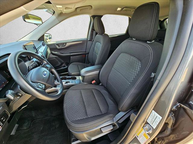 Used 2025 Ford Escape Active AWD/4WD image 15