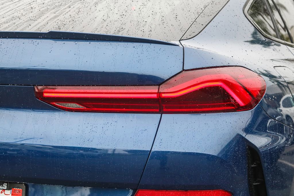 Certified 2022 BMW X6 xDrive40i w/ Executive Package image 8