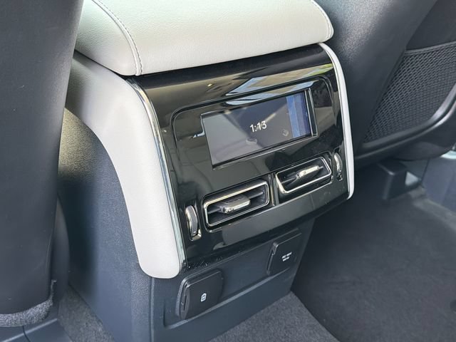 New 2026 Lincoln Aviator 2WD w/ Jet Appearance Package image 22