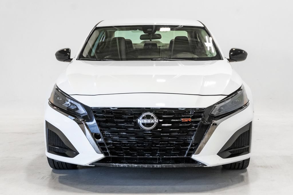 Used 2025 Nissan Altima 2.5 SR AWD/4WD image 4