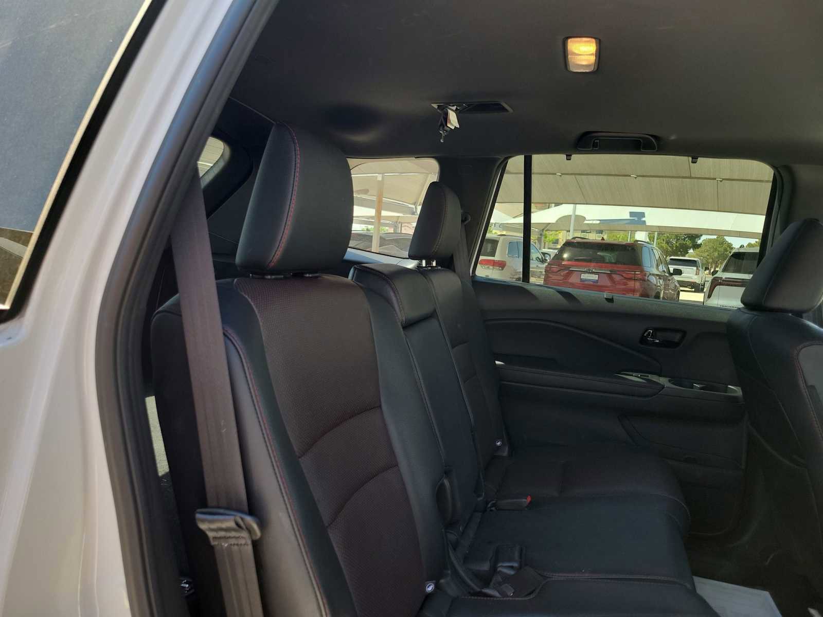 Used 2025 Honda Passport Black Edition image 9