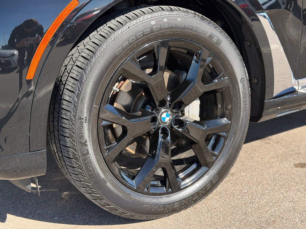 Used 2019 BMW X7 xDrive40i w/ Cold Weather Package AWD/4WD image 26