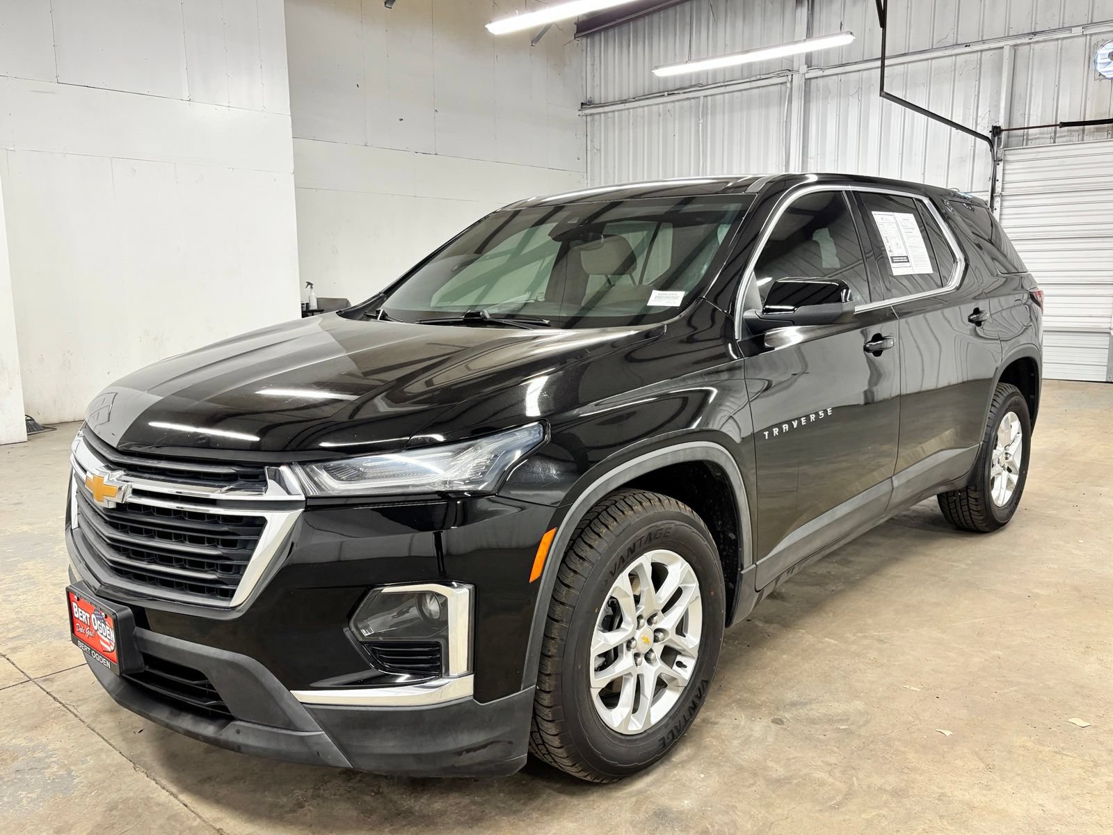 Used 2023 Chevrolet Traverse LS FWD image 3