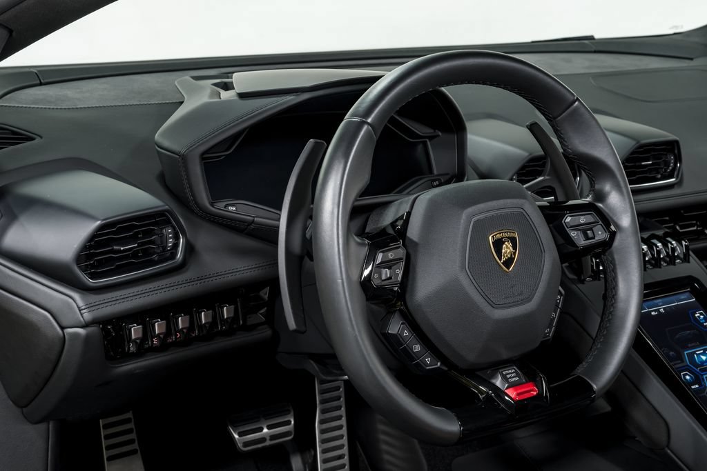 Used 2022 Lamborghini Huracan EVO AWD/4WD image 13