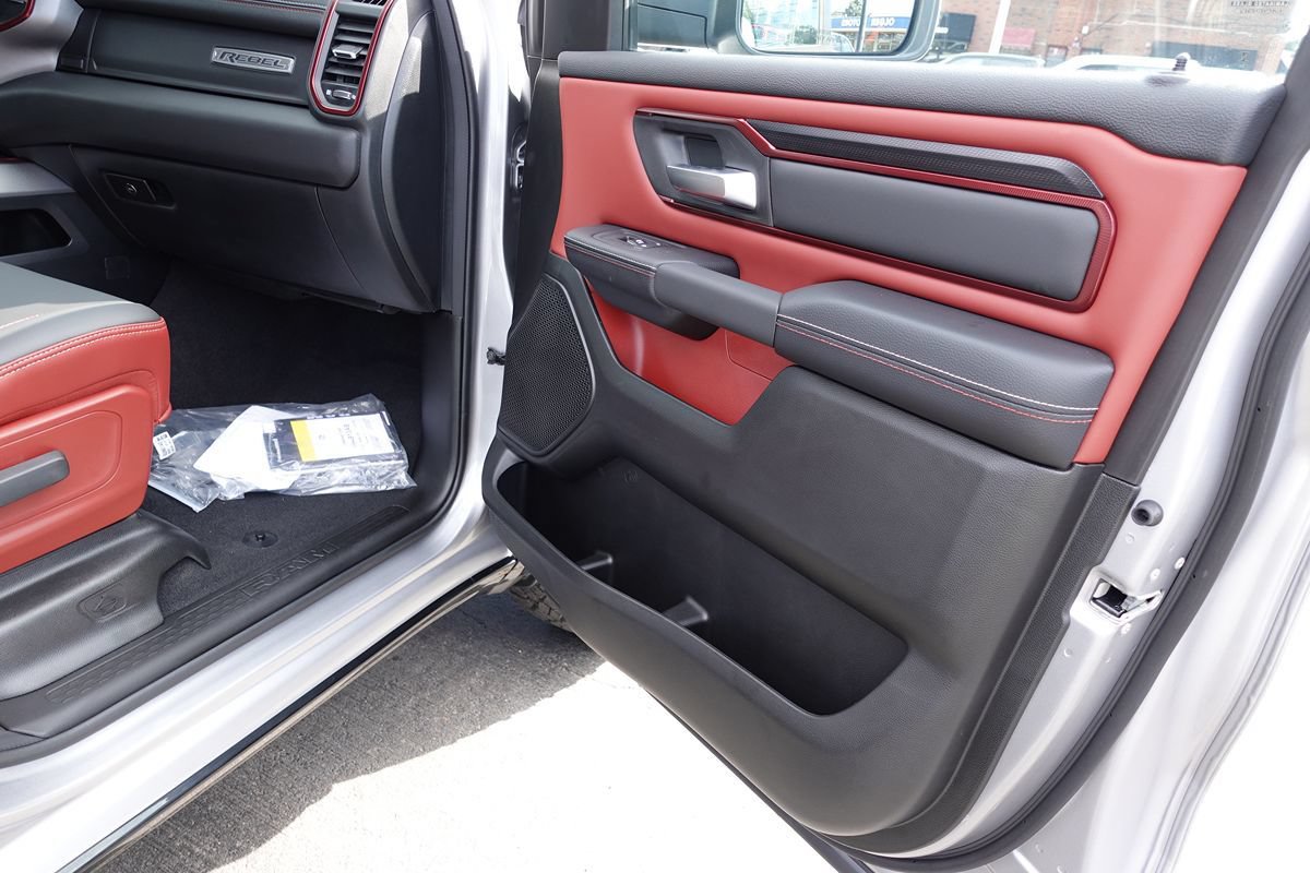 Used 2025 RAM 1500 Rebel AWD/4WD image 33