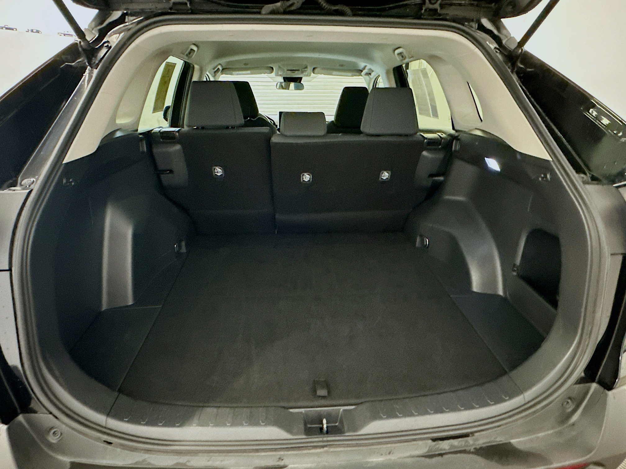 Used 2024 Toyota RAV4 LE image 30