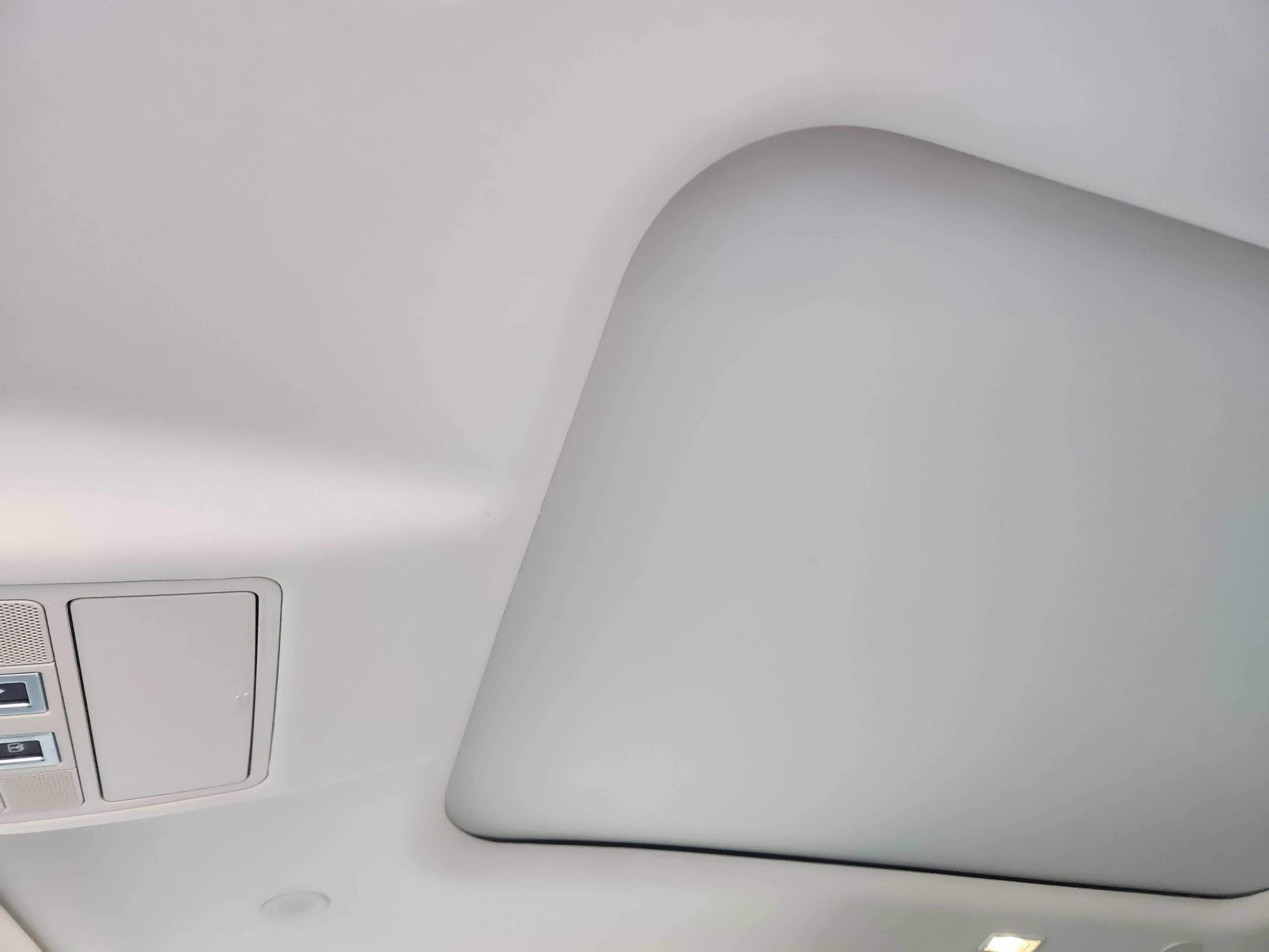 Used 2021 Land Rover Defender 110 SE image 26