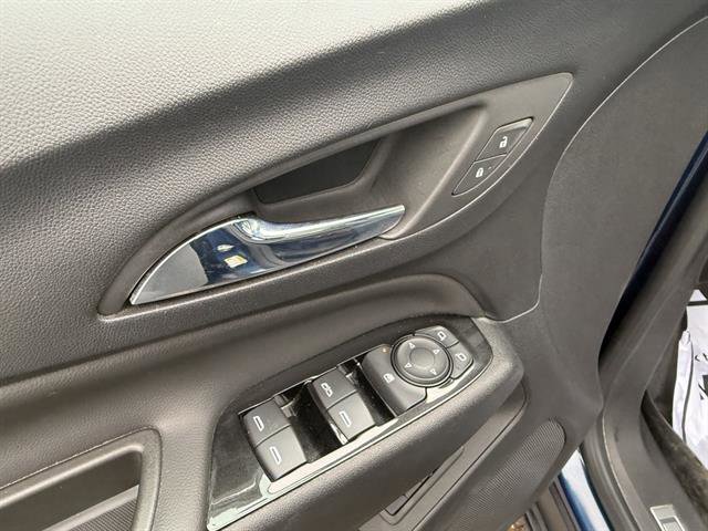 Used 2023 Chevrolet Equinox Premier image 32