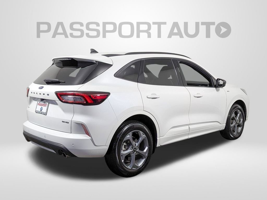 Used 2023 Ford Escape ST-Line w/ Tech Pack #1 AWD/4WD image 7