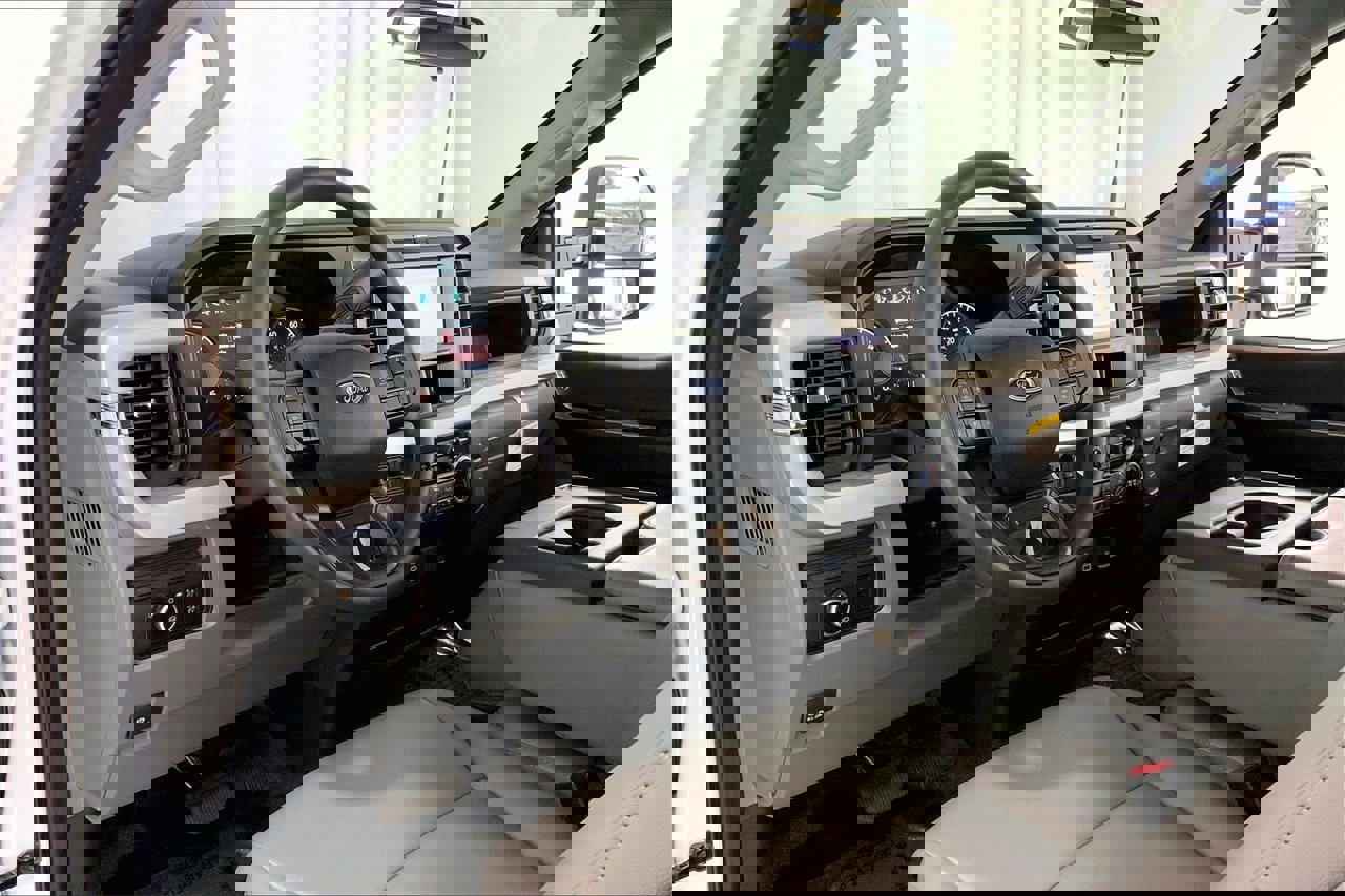 Used 2025 Ford F350 XL image 13