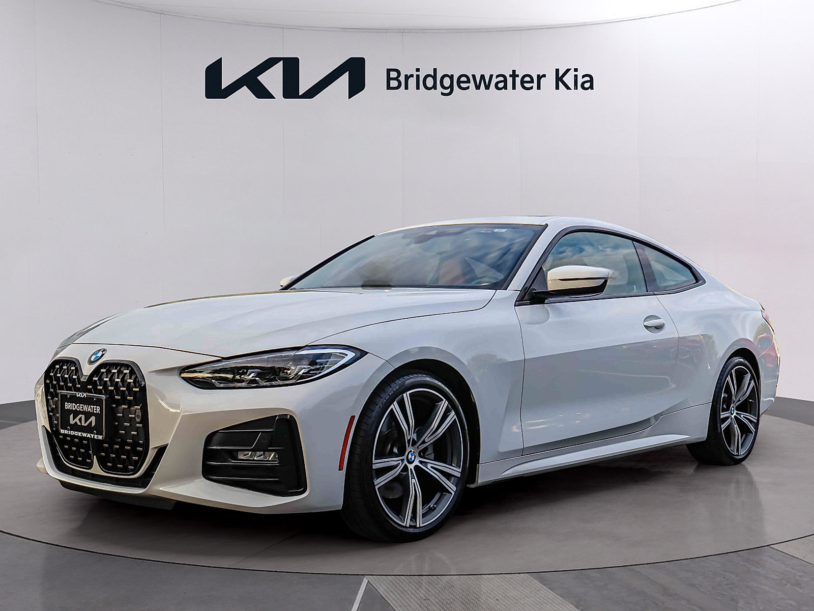 Used 2024 BMW 430i xDrive Coupe w/ M Sport Package AWD/4WD image 3
