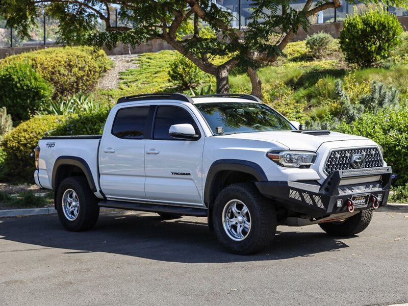Used 2017 Toyota Tacoma TRD Off-Road RWD image 7