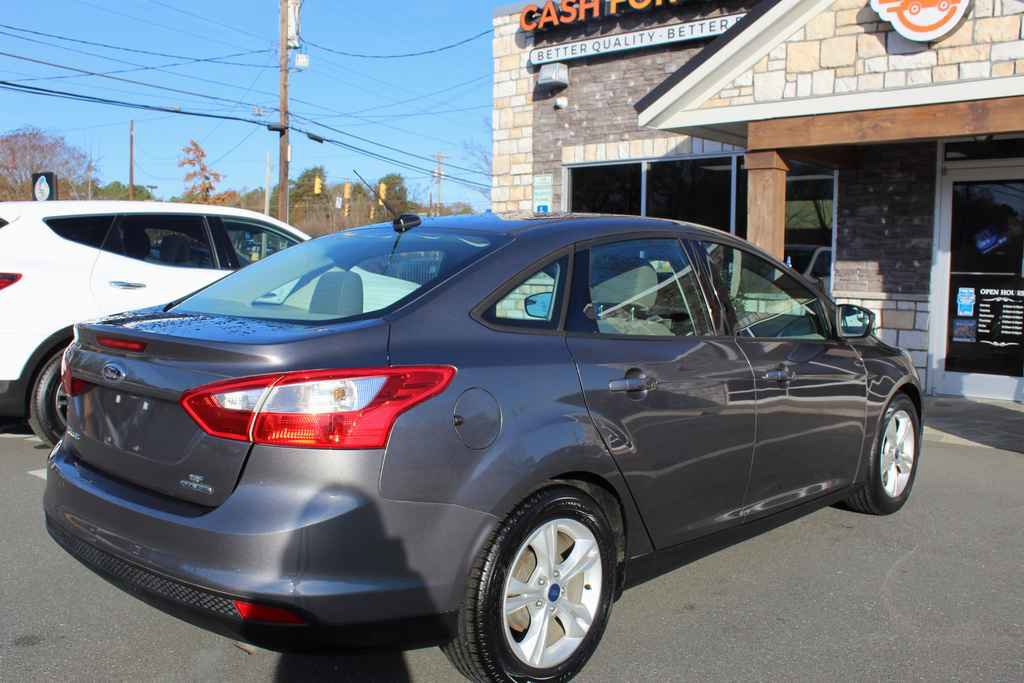 Used 2014 Ford Focus SE image 5