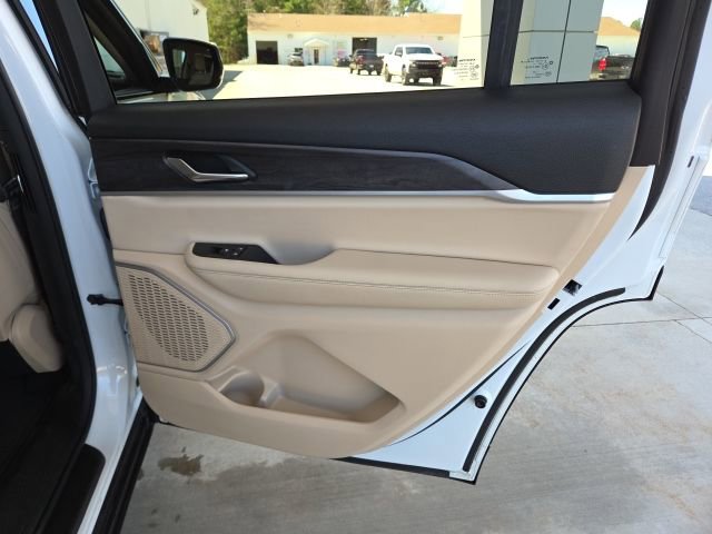 Used 2021 Jeep Grand Cherokee L Limited AWD/4WD image 54