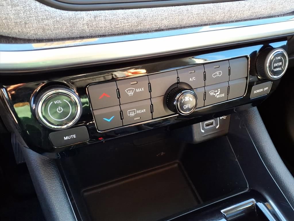 Used 2022 Jeep Compass Latitude image 20