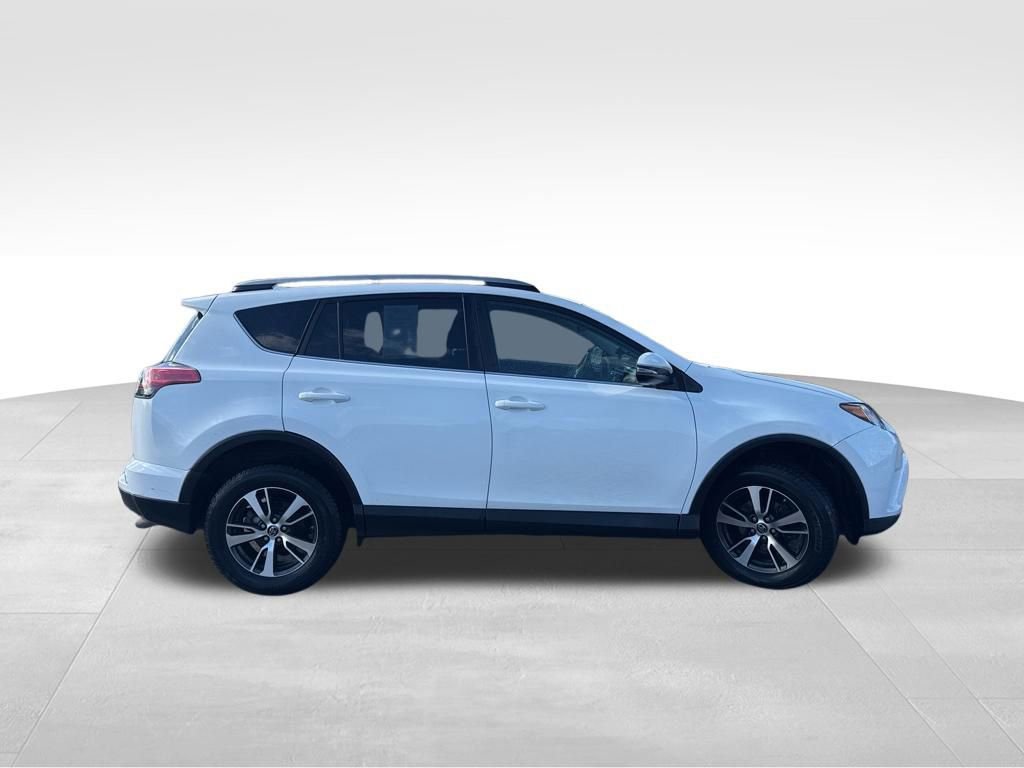Used 2018 Toyota RAV4 XLE w/ Plus Extra Value Package AWD/4WD image 6