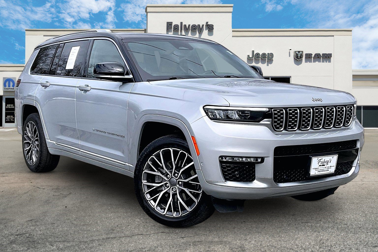 Certified 2022 Jeep Grand Cherokee L Summit image 11