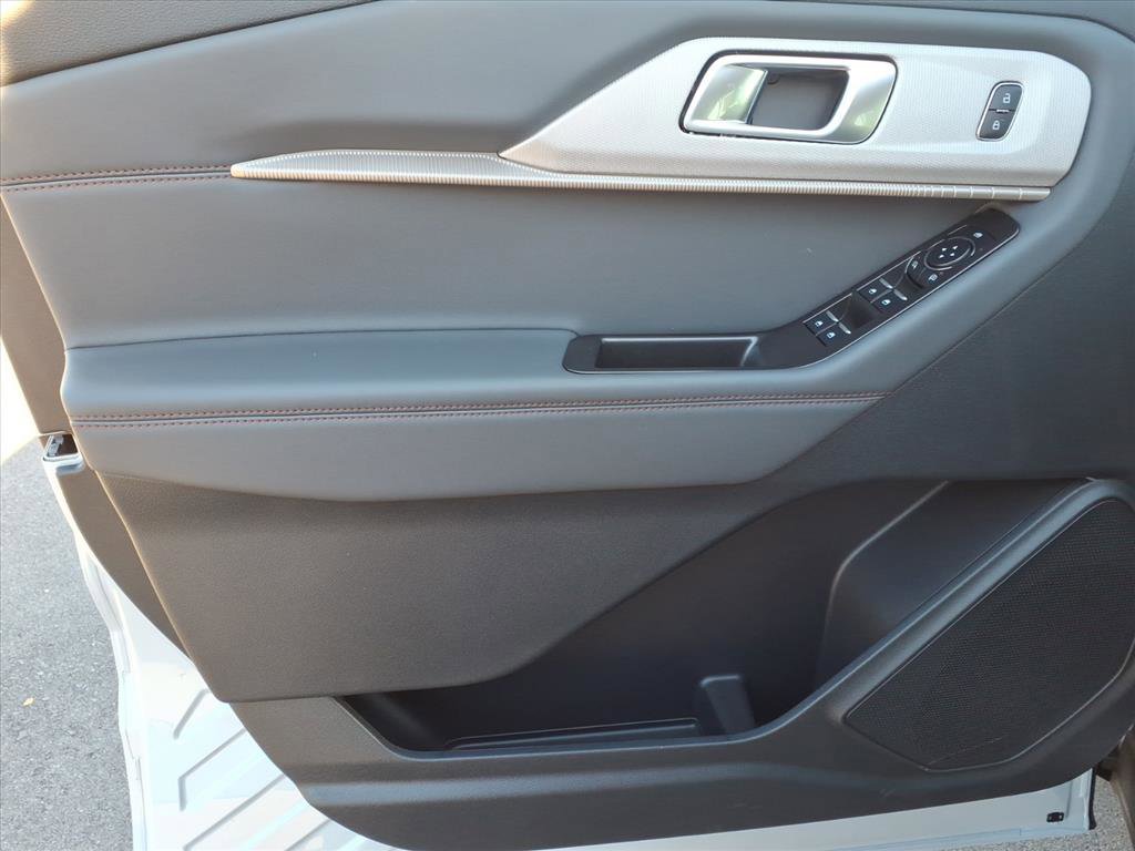 New 2026 Ford Explorer Active image 12