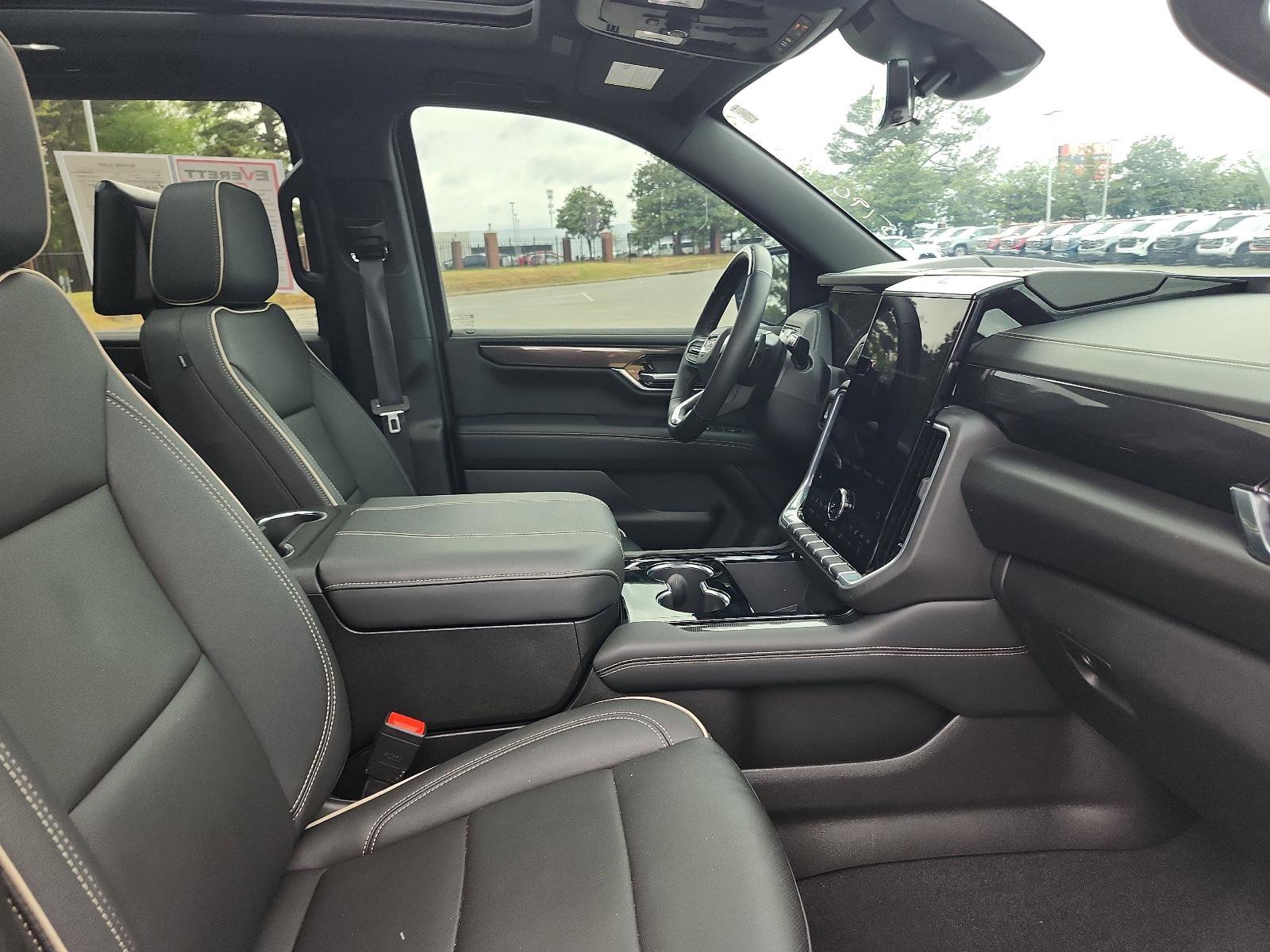 Certified 2025 GMC Yukon XL Elevation w/ Elevation Premium Package image 9