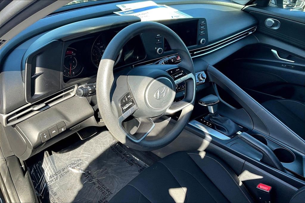 Certified 2023 Hyundai Elantra SEL image 9