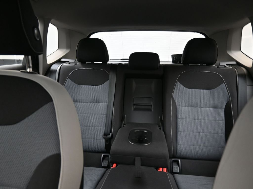 Used 2025 Volkswagen Taos S image 37