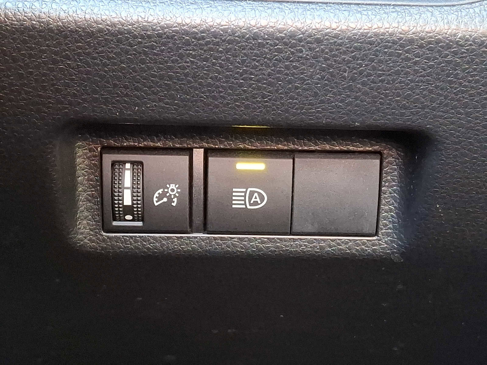 Used 2023 Toyota RAV4 LE image 22