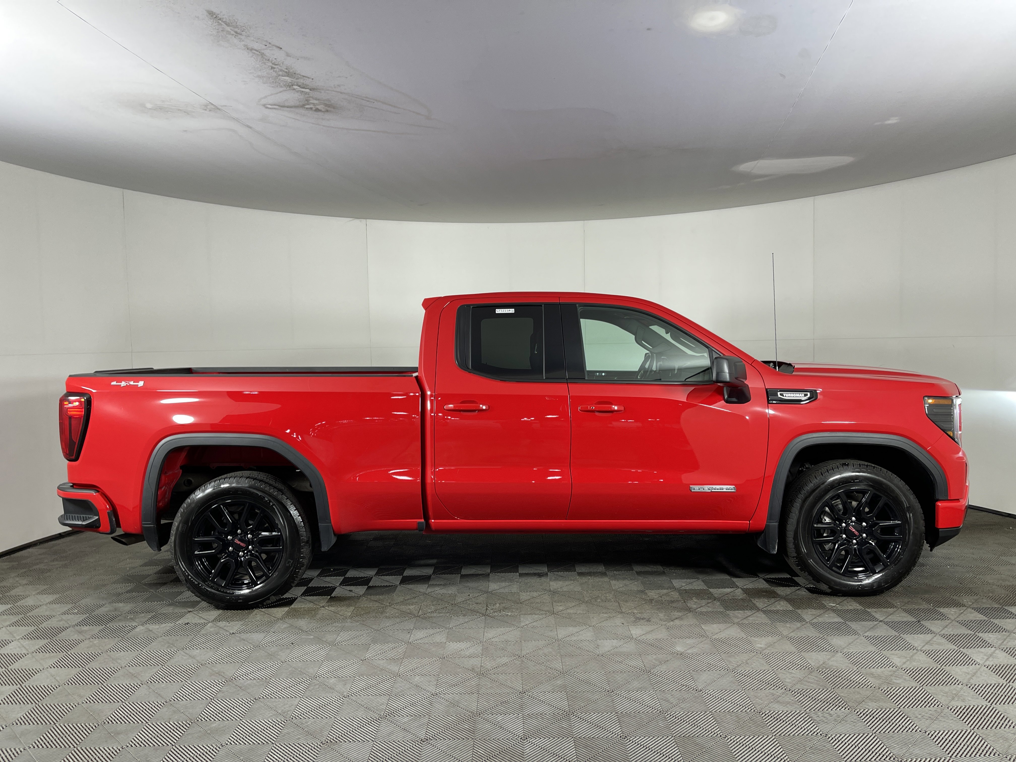 Used 2024 GMC Sierra 1500 Elevation image 5