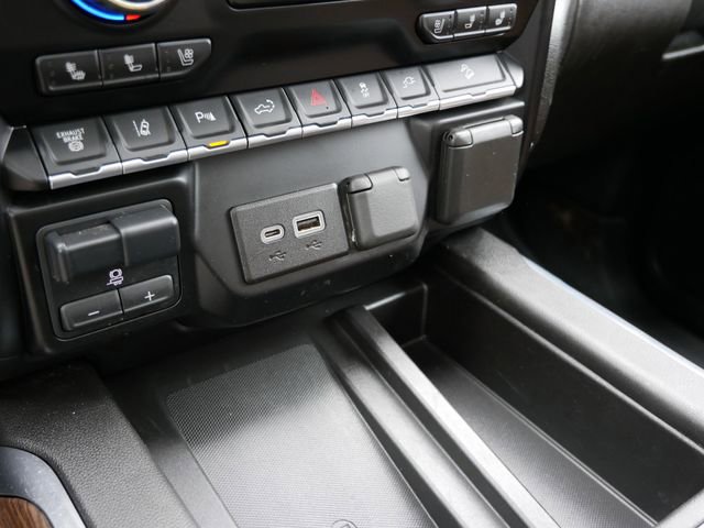 Used 2023 Chevrolet Silverado 3500 High Country w/ Z71 Off-Road Package image 23