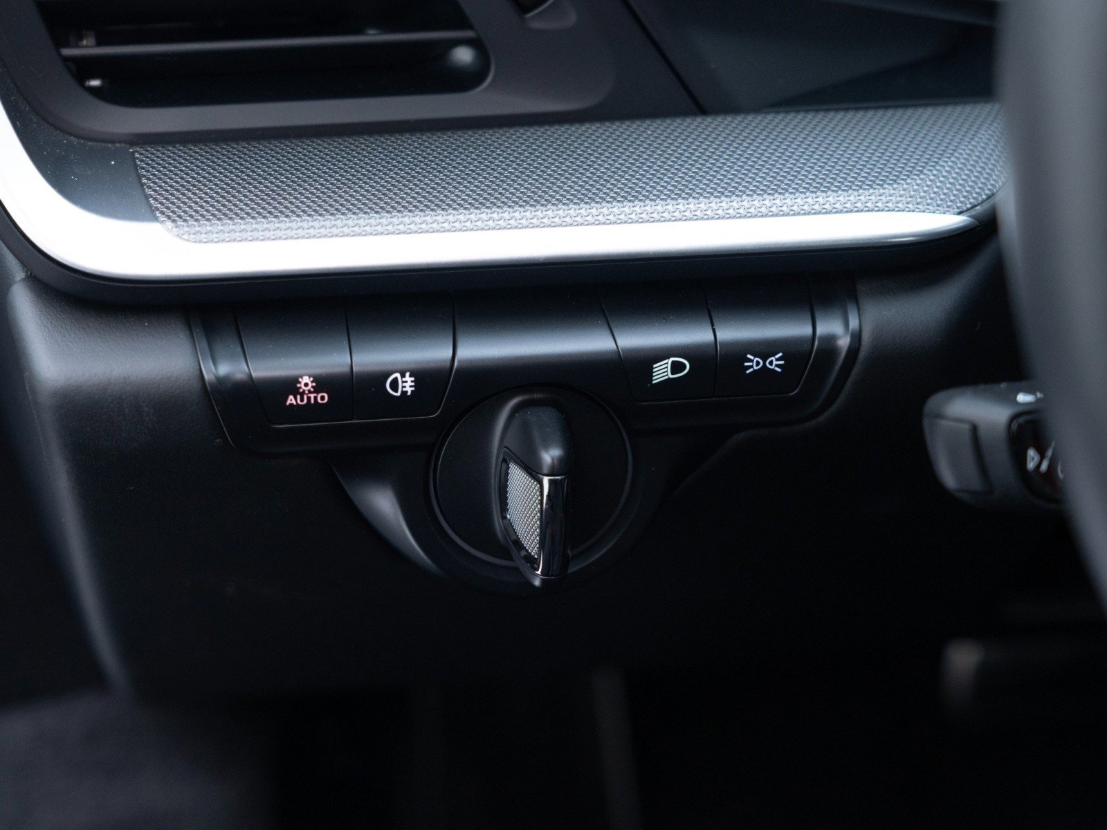 Certified 2025 Porsche 911 Turbo AWD/4WD image 29