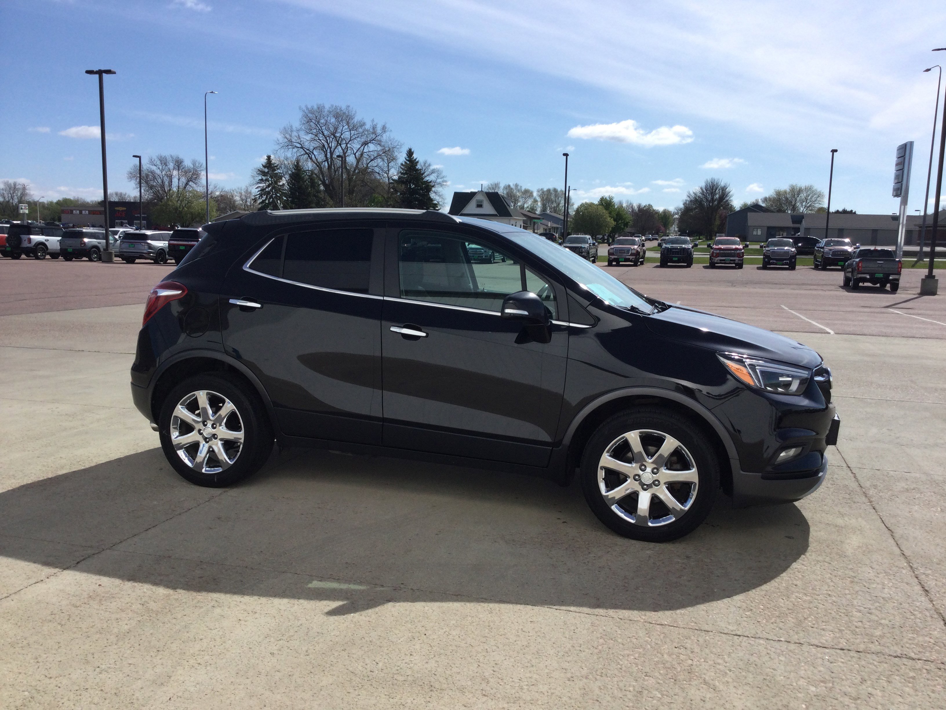 Used 2017 Buick Encore Premium w/ Experience Buick Package AWD/4WD image 3