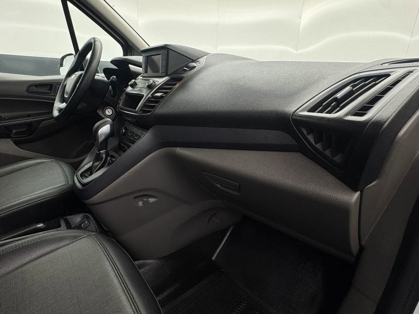 Used 2021 Ford Transit Connect XL image 27