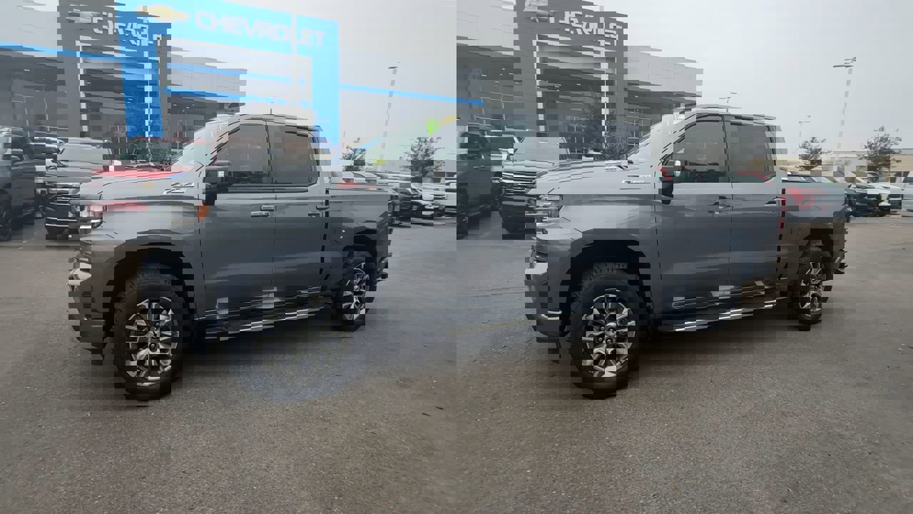 Used 2022 Chevrolet Silverado 1500 RST image 3