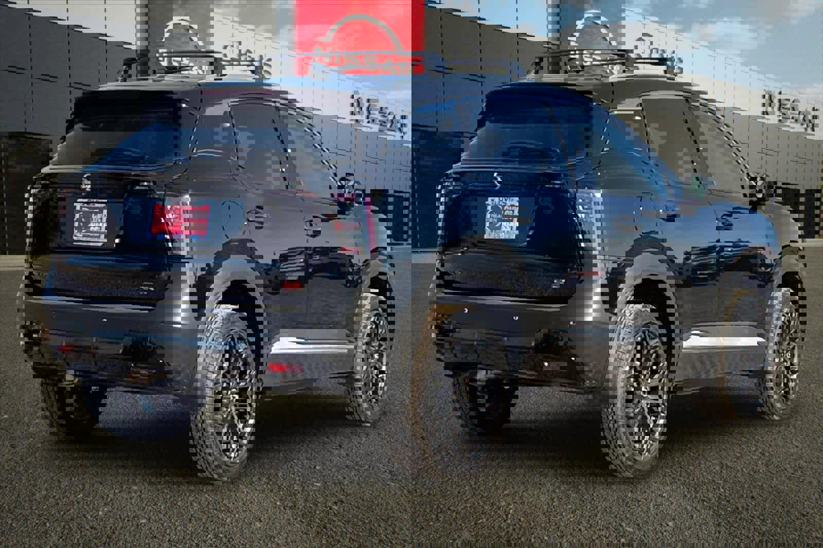 New 2026 Nissan Kicks SR w/ Illumination Package image 3