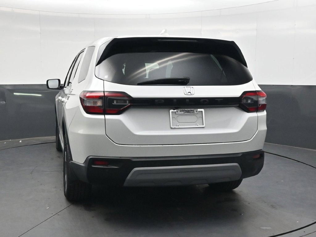 Certified 2025 Honda Pilot EX-L image 5