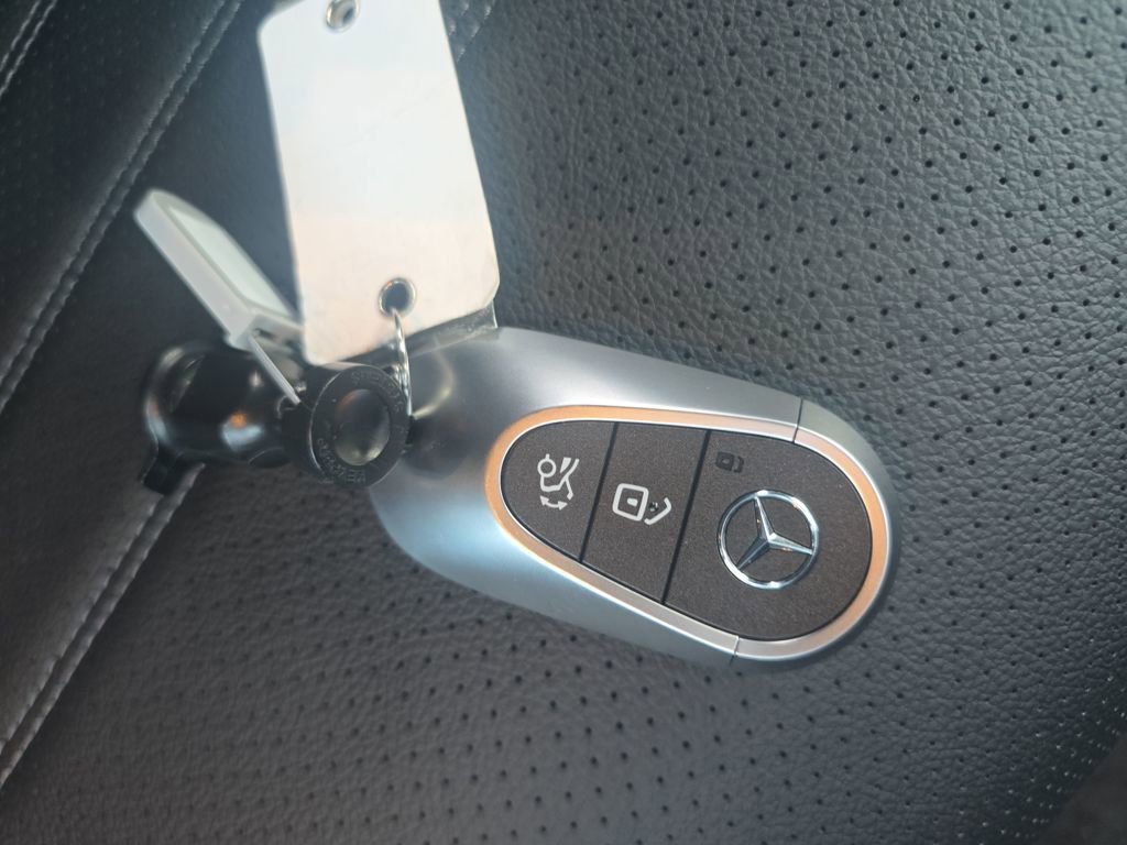 New 2026 Mercedes-Benz GLC 300 4MATIC image 27