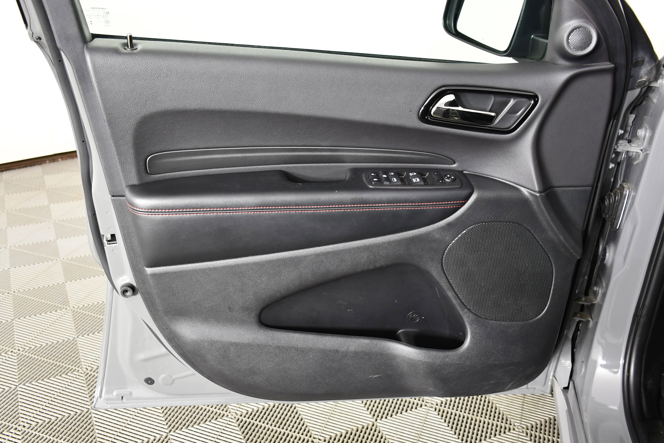 Used 2025 Dodge Durango GT image 25