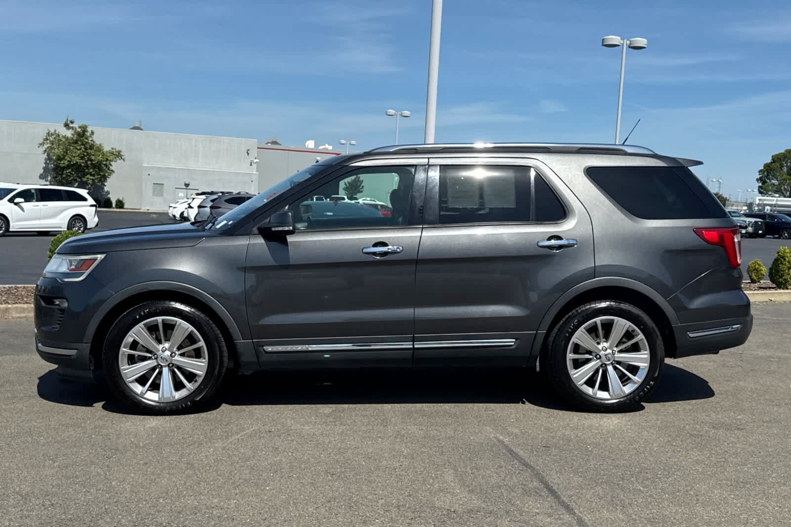 Used 2019 Ford Explorer Limited FWD image 9