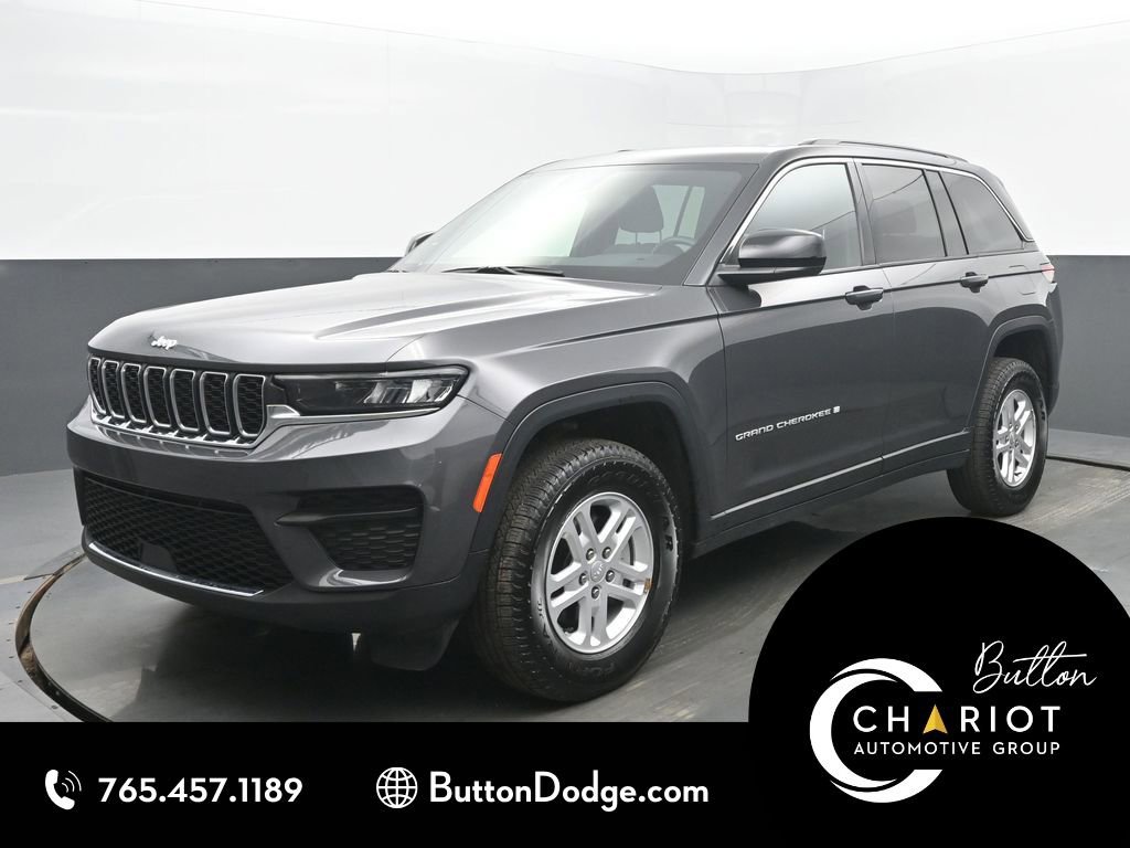 Used 2024 Jeep Grand Cherokee Laredo AWD/4WD image 1
