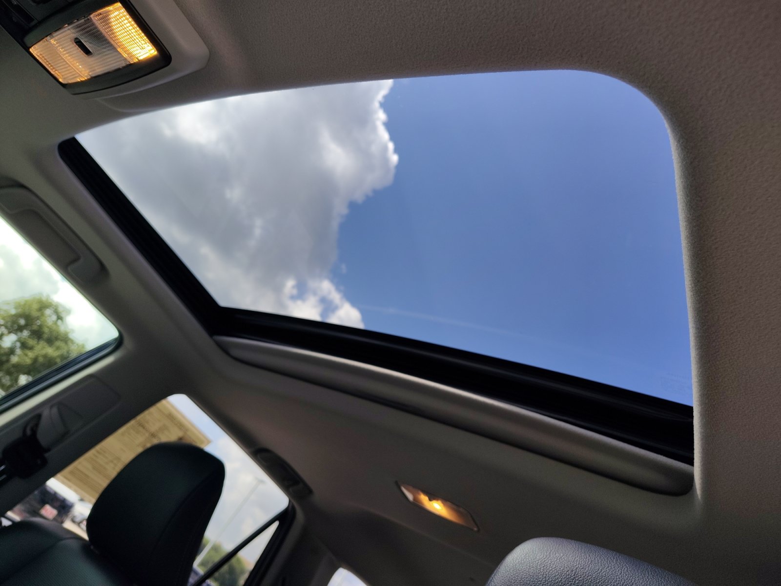 Used 2019 Toyota 4Runner Limited RWD image 3