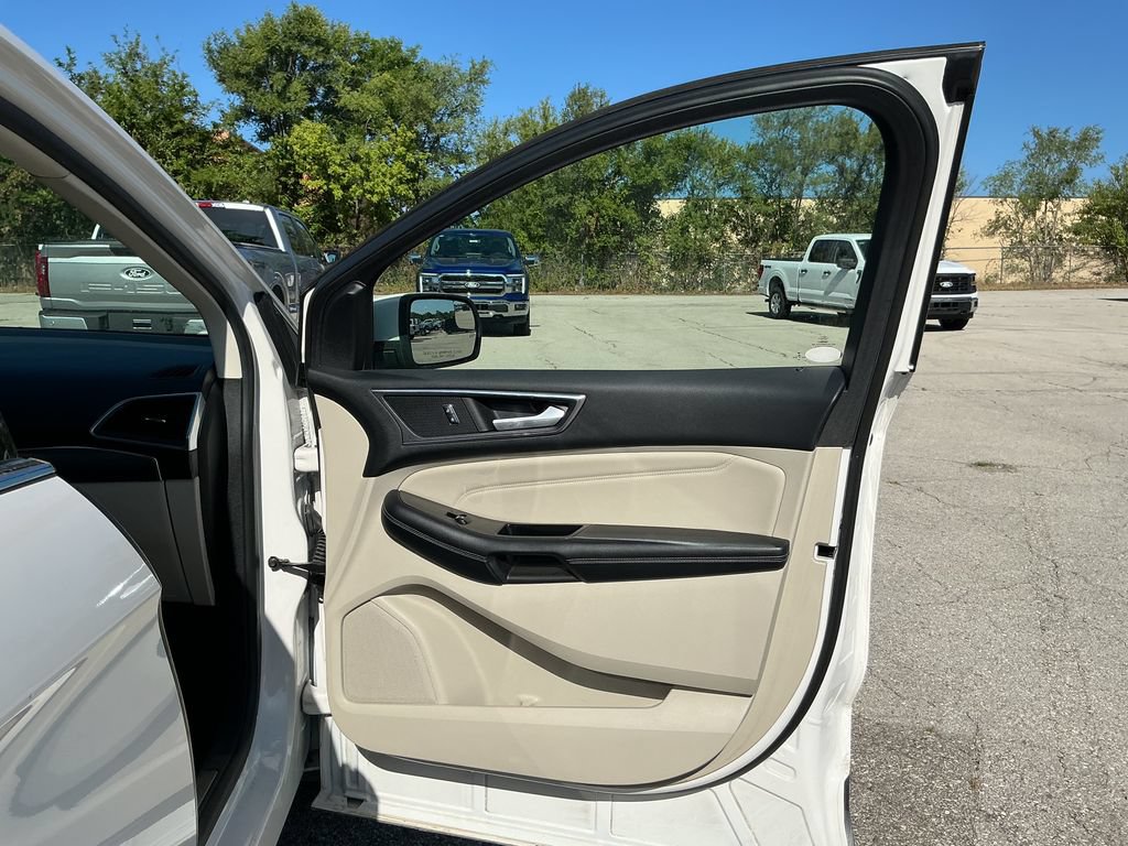 Used 2017 Ford Edge Titanium AWD/4WD image 14