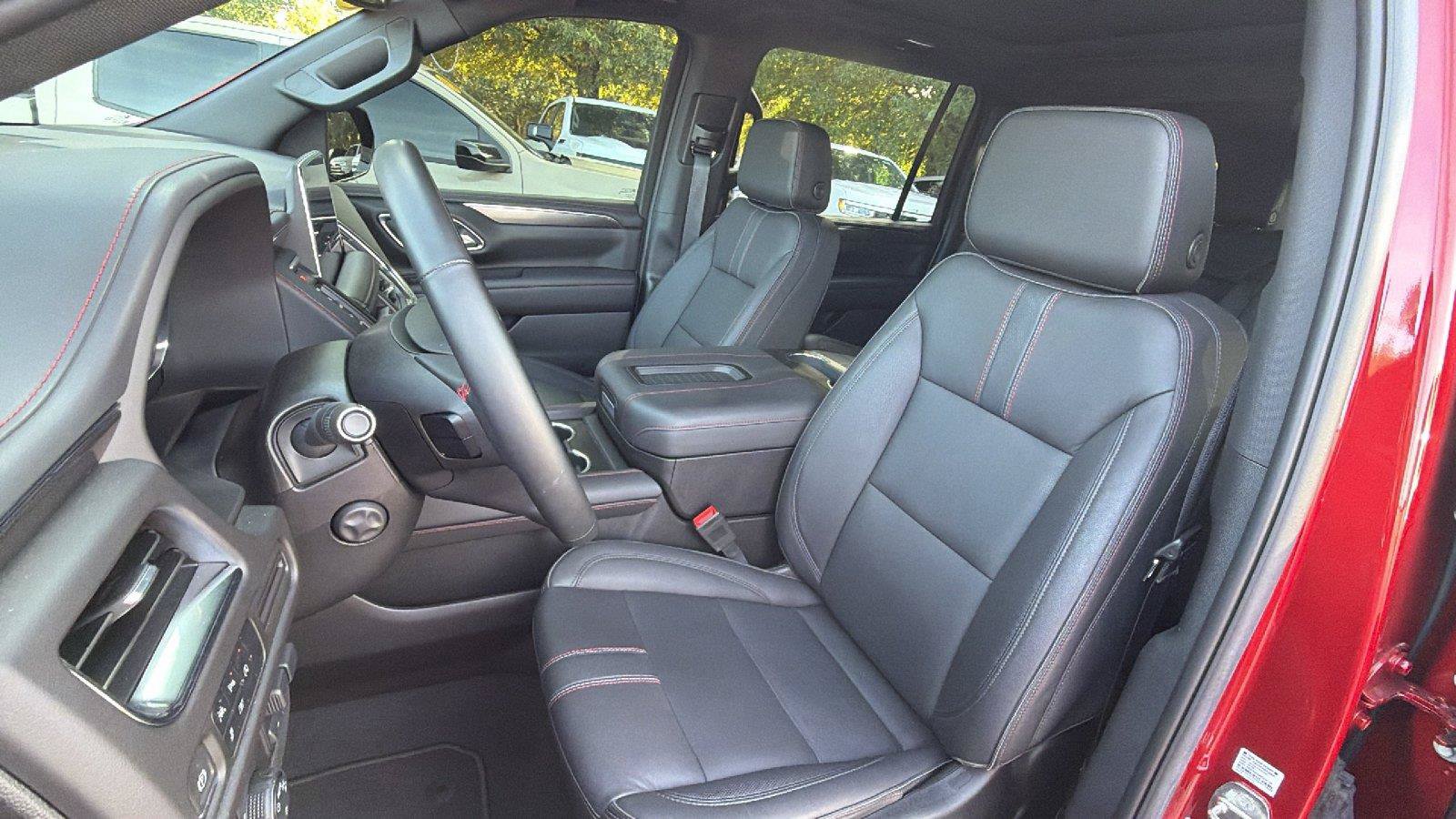 Used 2023 Chevrolet Suburban RST w/ Luxury Package AWD/4WD image 18