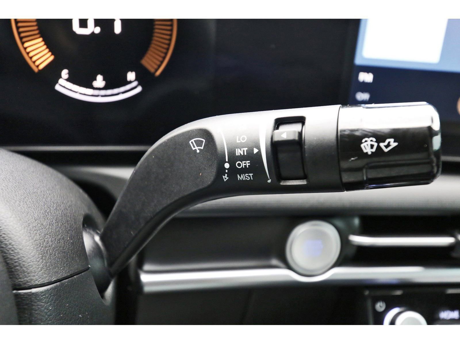 Certified 2025 Hyundai Santa Cruz SE image 20